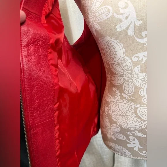 Peter Nygård Women’s Red Genuine Leather Zip Vest Size L Pockets, Stretch Back - Picture 6 of 14